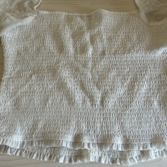 Abercrombie & Fitch top! Size XL. Worn once. Like new condition. - Picture 6 of 6